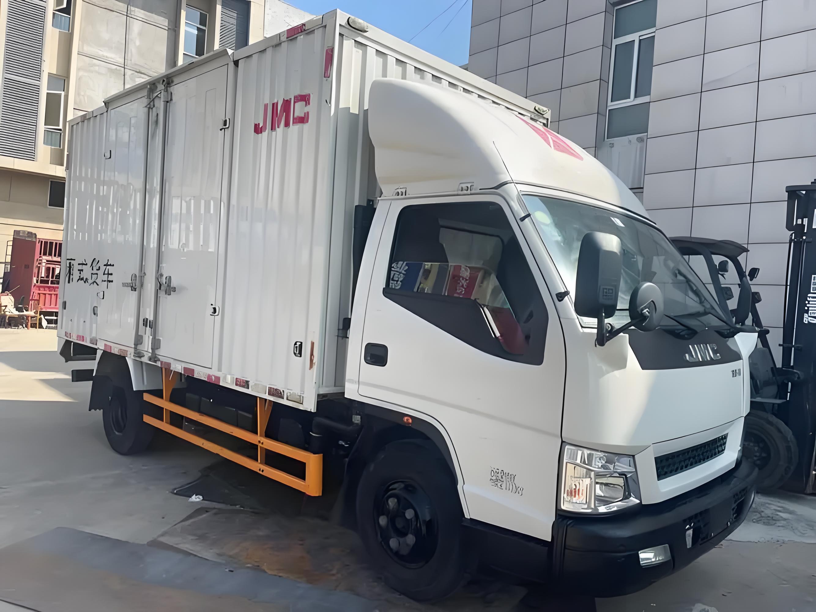 4.2米廂式貨車(chē)
